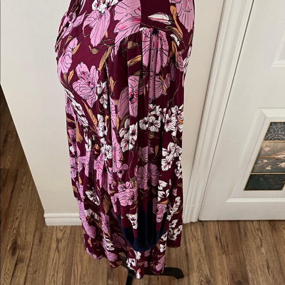 Chic Floral Long Sleeve Dress in Burgundy and Pink - Picture 7 of 14